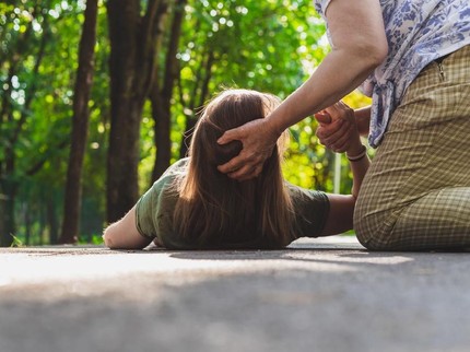 Cara Tepat Tangani Anak Kejang Tanpa Panik, Bunda Perlu Tahu