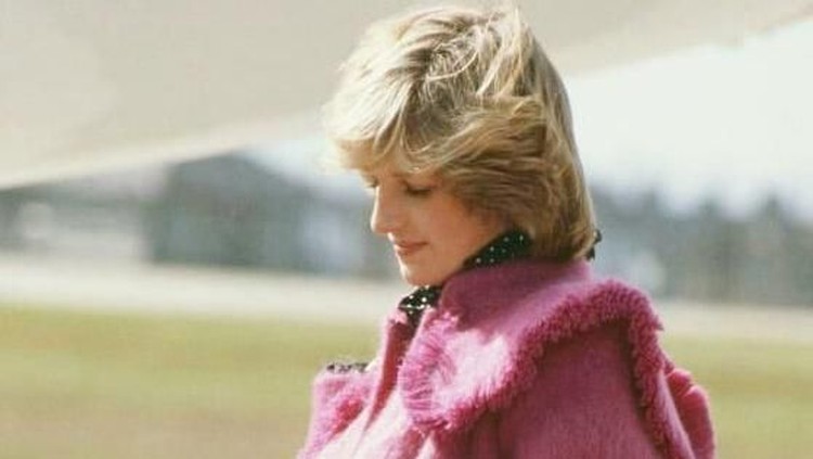 Demi Pangeran Charles, Putri Diana Nyaris Keguguran karena Hal Gila Ini Demi Pangeran Charles, Putri Diana pernah lakukan hal yang mengancam jiwa. Padahal, Princess of Wales sedang hamil.