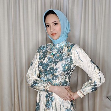 Anya Geraldine Pakai Hijab, Netizen: Kok Mirip Hetty Koes Endang?