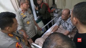 VIDEO: Polisi Identifikasi Guru Pelaku Bom Bunuh Diri Medan