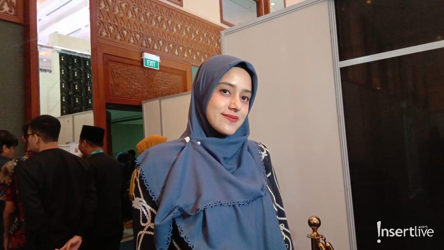 Fairuz A Rafiq tengah disebukan mengelola rumah sakit miliknya yang bernama Rumah Sakit Citra Arafiq.