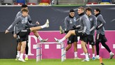 FOTO: Timnas Jerman 'Bersiap' Lolos ke Piala Eropa 2020 Timnas Jerman terus melakukan persiapan jelang laga penting Piala Eropa 2020 melawan Belarusia di Borussia Park, Sabtu (16/11).