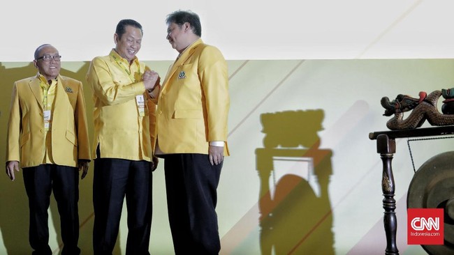 Wakil Ketua Umum Partai Golkar Bambang Soesatyo mengatakan nasib kepemimpinan Airlangga Hartarto tergantung kader di daerah.