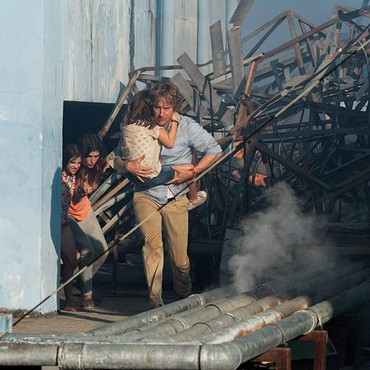 Sahur in The Movies Trans TV Tayangkan Aksi Pierce Brosnan di 'No Escape'