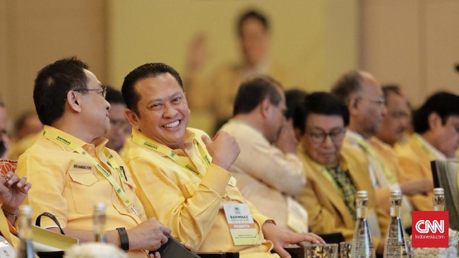 Wakorbid Pratama DPP Golkar, Bamsoet, akhirnya secara terbuka menyatakan bakal maju menjadi caketum Golkar dalam Munas pada Desember nanti.