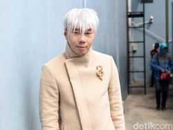 Ketika Baju Roy Kiyoshi Disebut Mirip Karung Goni