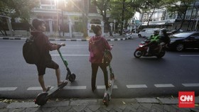 Sri Sultan Resmi Larang Skuter Listrik Melintas di Malioboro
