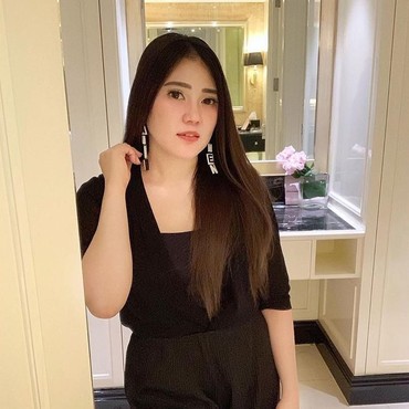 Ogah Tampil di TV, Via Vallen Akui Depresi karena Komentar Netizen