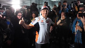 FOTO: Lorenzo Pensiun dan Mengejutkan Dunia MotoGP