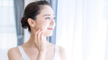 img-title Simak Tahapan Pemakaian Produk Skincare Pagi Hari yang Benar