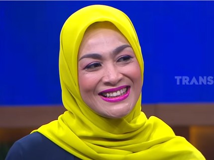 Rahasia Diet Hipnoterapi Dewi Hughes, Bobot Turun Drastis Tanpa Olahraga