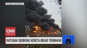VIDEO: Ratusan Gerbong Kereta Bekas Terbakar