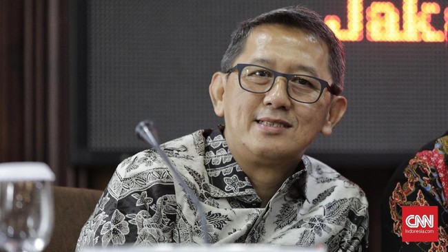 Menteri BUMN Erick Thohir menjadikan eks deputi penindakan KPK Warih Sadono staf ahli untuk benahi perusahaan pelat merah.