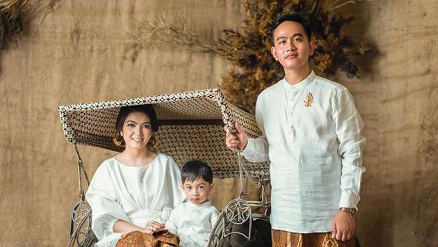 Anak Pedagang Makanan Sejumlah fakta menarik mengenai istri Gibran Rakabuming, Selvi Ananda yang baru saja melahirkan anak kedua.