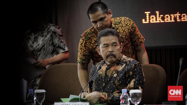 Jaksa Agung ST Burhanuddin menyebut pihaknya perlu menyelidiki 5.000 transaksi dalam kasus Jiwasraya, sehingga perlu waktu dalam menetapkan tersangka.