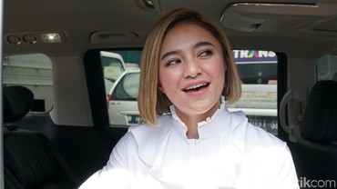 Anak Meninggal, Karen Pooroe Minta Polisi Periksa Marshanda
