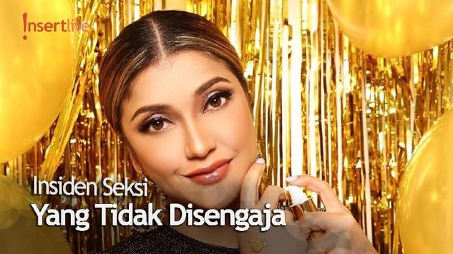 5 Artis Indonesia  Alami Insiden Kemben Melorot 