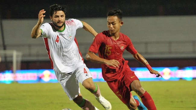 Timnas Indonesia U-23 menang tipis 2-1 atas Iran dalam pertandingan uji coba jelang SEA Games 2019 di Stadion Pakansari, Cibinong, Sabtu (16/11).