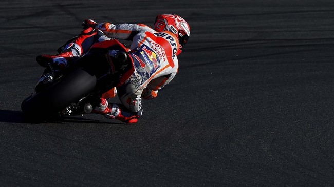 Perjudian Marc Marquez di MotoGP Andalusia tak hanya berujung kekalahan melainkan juga kerugian berupa absen di MotoGP Ceko.