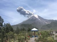 gunung merapi meletus mbah marijan meninggal