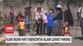 VIDEO: Ajak Buah Hati Mencintai Alam Lewat Hiking