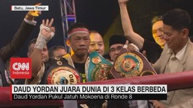 VIDEO: Menang TKO, Daud Yordan Juara Dunia di 3 Kelas Berbeda