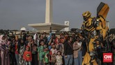 FOTO: 'Si Pitung' Jumpa 'Transformer' di Jakarta Cosplay 2019 Si Pitung, Naruto, sampai Superman dan Thanos terlihat mondar-mandir di Lapangan Silang Monas, Jakarta Pusat, Minggu (17/11) dalam acara Jakarta Cosplay Parade.