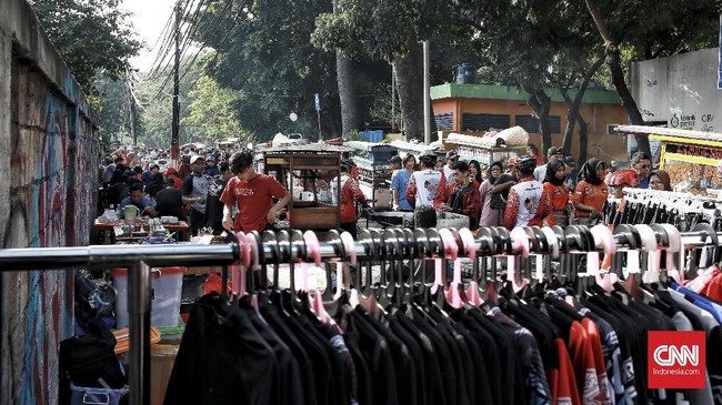 Viral seorang kakek penjual roti keliling diusir petugas Satpol PP saat Car Free Day (CFD) di Kawasan Lapangan Merdeka Kota Medan.