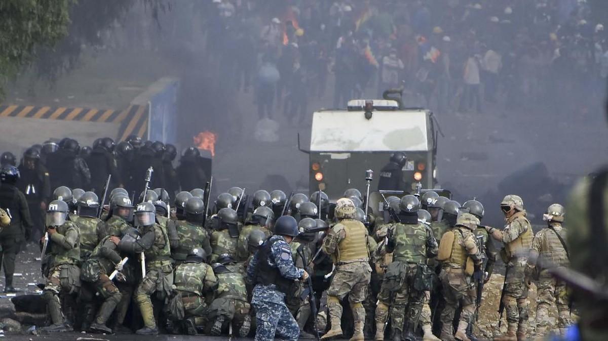FOTO : Bolivia Masih Membara