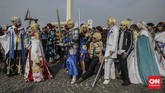 FOTO: 'Si Pitung' Jumpa 'Transformer' di Jakarta Cosplay 2019 Si Pitung, Naruto, sampai Superman dan Thanos terlihat mondar-mandir di Lapangan Silang Monas, Jakarta Pusat, Minggu (17/11) dalam acara Jakarta Cosplay Parade.