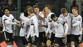 FOTO: Jerman dan Belanda Rebut Tiket Piala Eropa 2020 Timnas Jerman dan Belanda menjadi dua tim raksasa terbaru yang memastikan langkah ke putaran final Piala Eropa 2020.