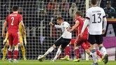 FOTO: Jerman dan Belanda Rebut Tiket Piala Eropa 2020 Timnas Jerman dan Belanda menjadi dua tim raksasa terbaru yang memastikan langkah ke putaran final Piala Eropa 2020.