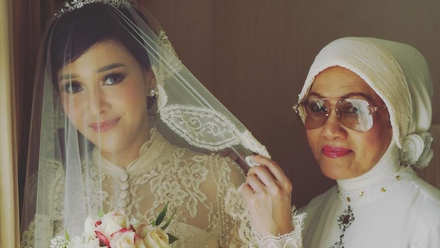 Unggahan kocak ibunda Maia Estianty.