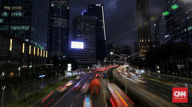 Pemerintah menjelaskan strategi pemerintah guna memitigasi kontraksi ekonomi yakni fokus pada daerah yang memiliki kontribusi besar pada PDB.
