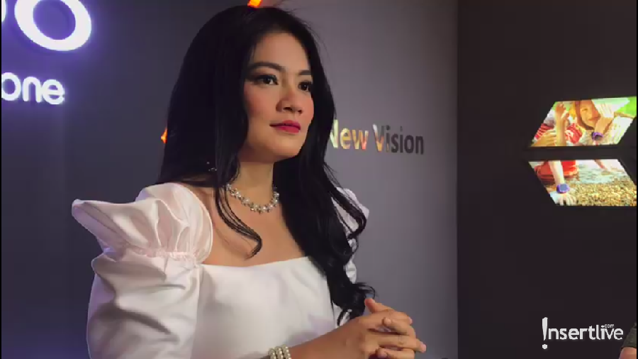 Sibuk Syuting, Titi Kamal Pantau Anak Lewat Smartwatch