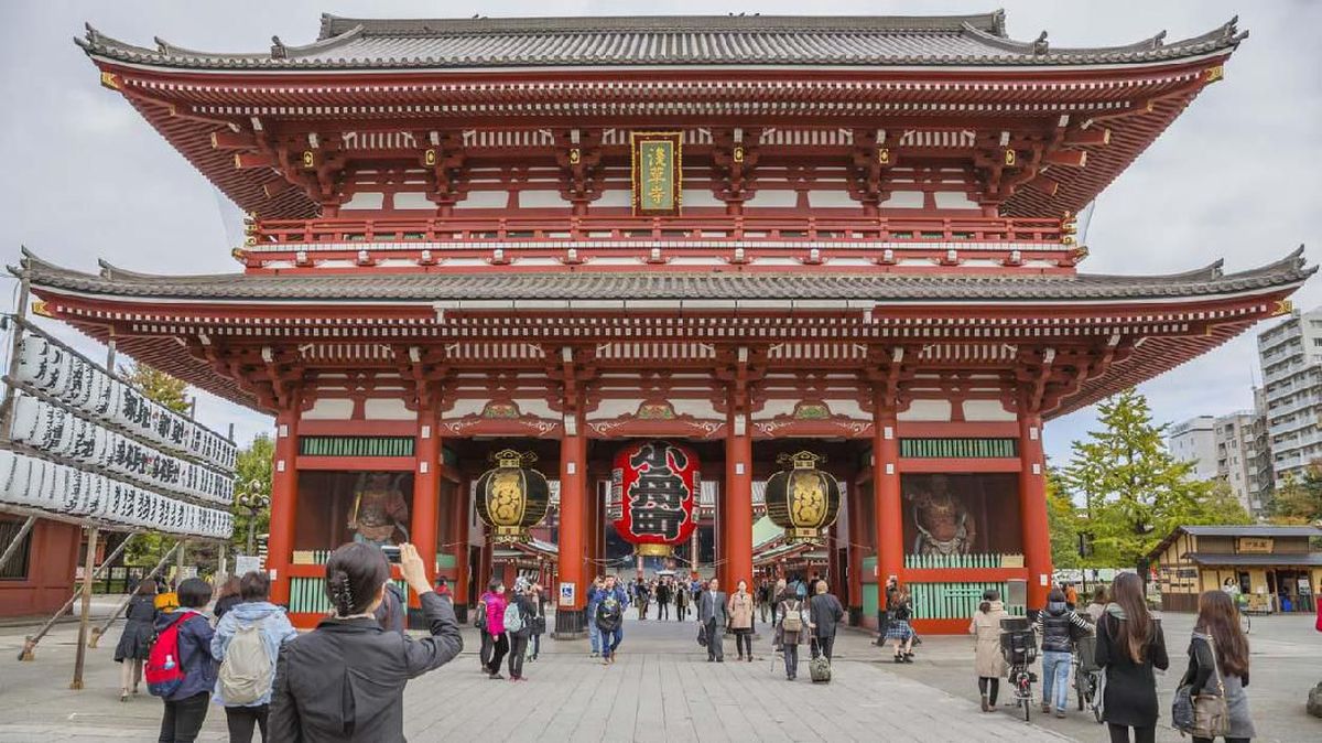 Kemeriahan Kuil Sensoji, Tempat Ibadah Buddha Tertua di Tokyo