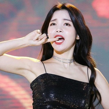 Baju Seksi Solar MAMAMOO Tuai Kontroversi, Fans Kecam Penata Busana