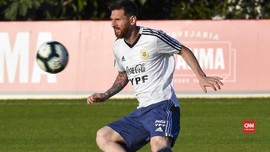 Aguero: Messi Pemain Pertama yang Menderita di Timnas