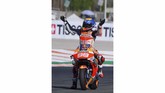 FOTO: Balapan Terakhir Lorenzo di MotoGP Jorge Lorenzo menjalani balapan terakhirnya pada ajang MotoGP di Valencia. Berikut foto-foto pilihan aksi Lorenzo di Sirkuit Ricardo Tormo.