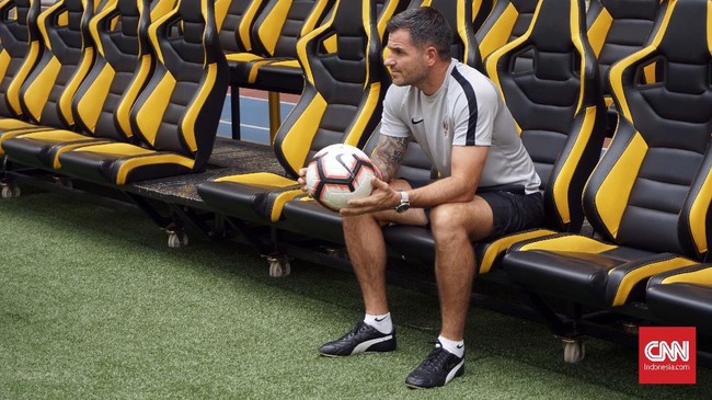 Supriyono Prima menyebut keberadaan Simon McMenemy tidak penting jelang laga Timnas Indonesia melawan Malaysia pada Kualfikasi Piala Dunia 2022.