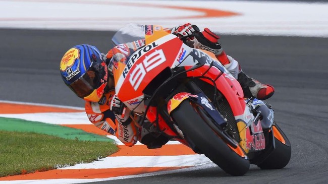 Setelah memutuskan pensiun usai MotoGP 2019 berakhir, Jorge Lorenzo berencana kembali ke paddock MotoGP pada musim balap tahun depan.