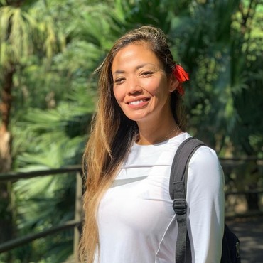 Bermukena, Shanty Paredes Balas 'Jleb' Netter yang Bilang 'Biasanya Bikini'