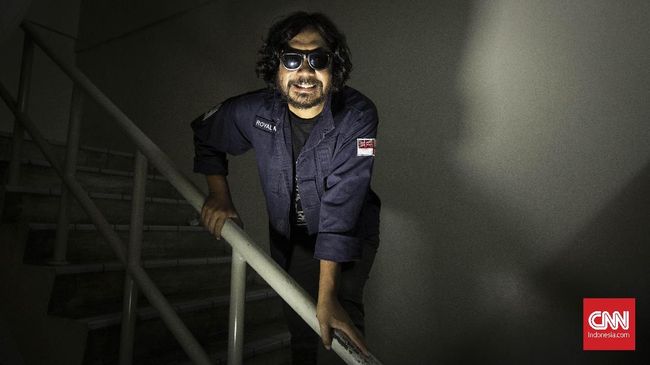 Demam Game of Thrones juga mendera Sir Dandy sampai-sampai ia membuat dua lagu terkait serial tersebut dalam album mini teranyarnya, Intermediate.