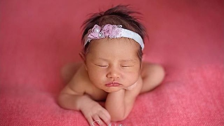 Beberapa potret cantik Khalisa, anak dari Kartika Putri dan Habib Usman.