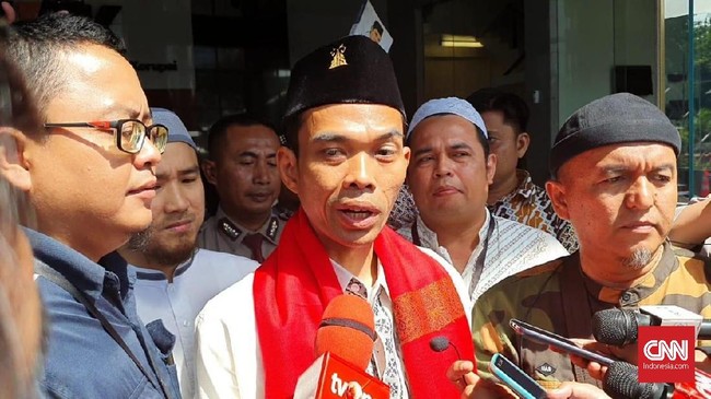 PDIP menyebut pasangan Akhyar Nasution-Salman Alfarisi hanya menjual nama besar tokoh karena tak memiliki program kerja membangun Kota Medan.