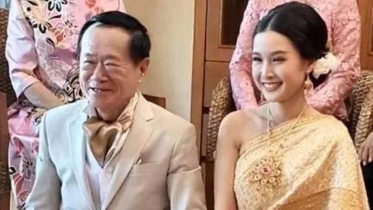 Kenalan yuk sama bujang 70 tahun yang menikahi gadis 20 tahun dengan mahar Rp9 M ini, Bunda.