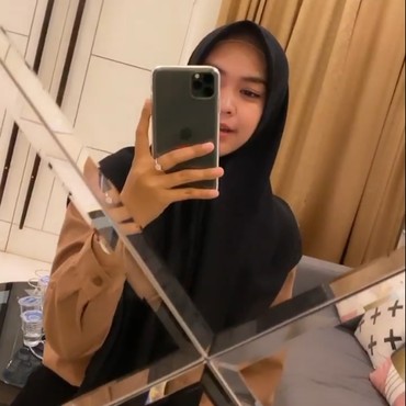 Pembelaan Ria Ricis Usai Disebut Riya Saat Pamer Ponsel Mewah