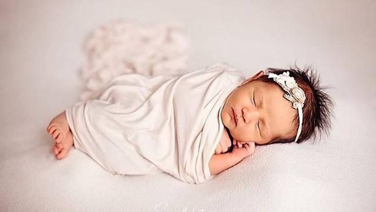 Beberapa potret cantik Khalisa, anak dari Kartika Putri dan Habib Usman.