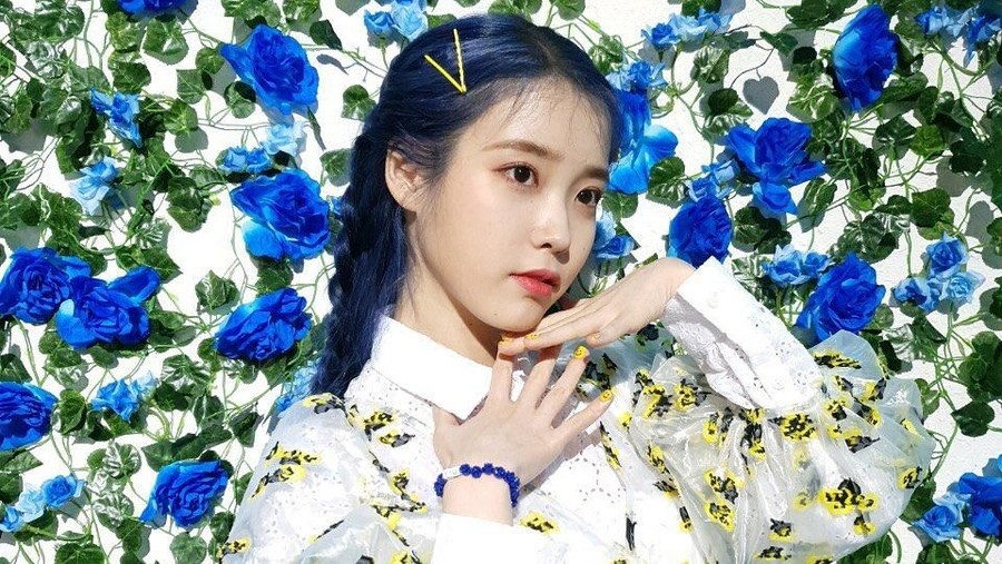 Lirik Lagu Above The Time - IU Lirik Lagu Above The Time - IU.