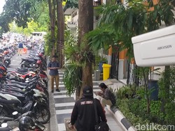 Pemkot Surabaya Maksimalkan CCTV Pantau Warga Tak Bermasker
